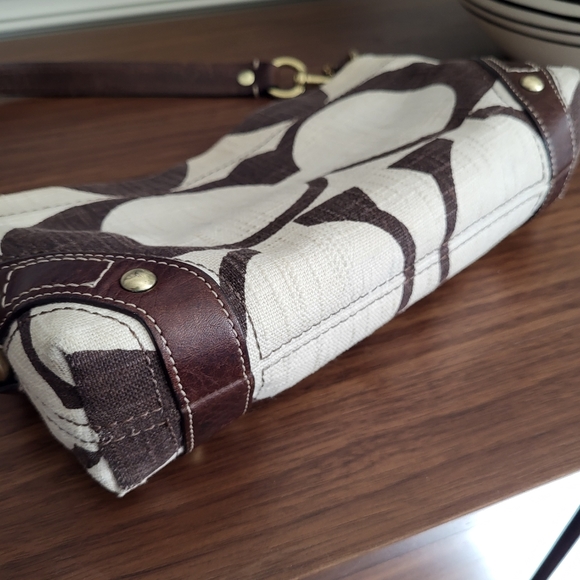 Coach Signature Summer Bagette Style Satchel - Picture 7 of 13